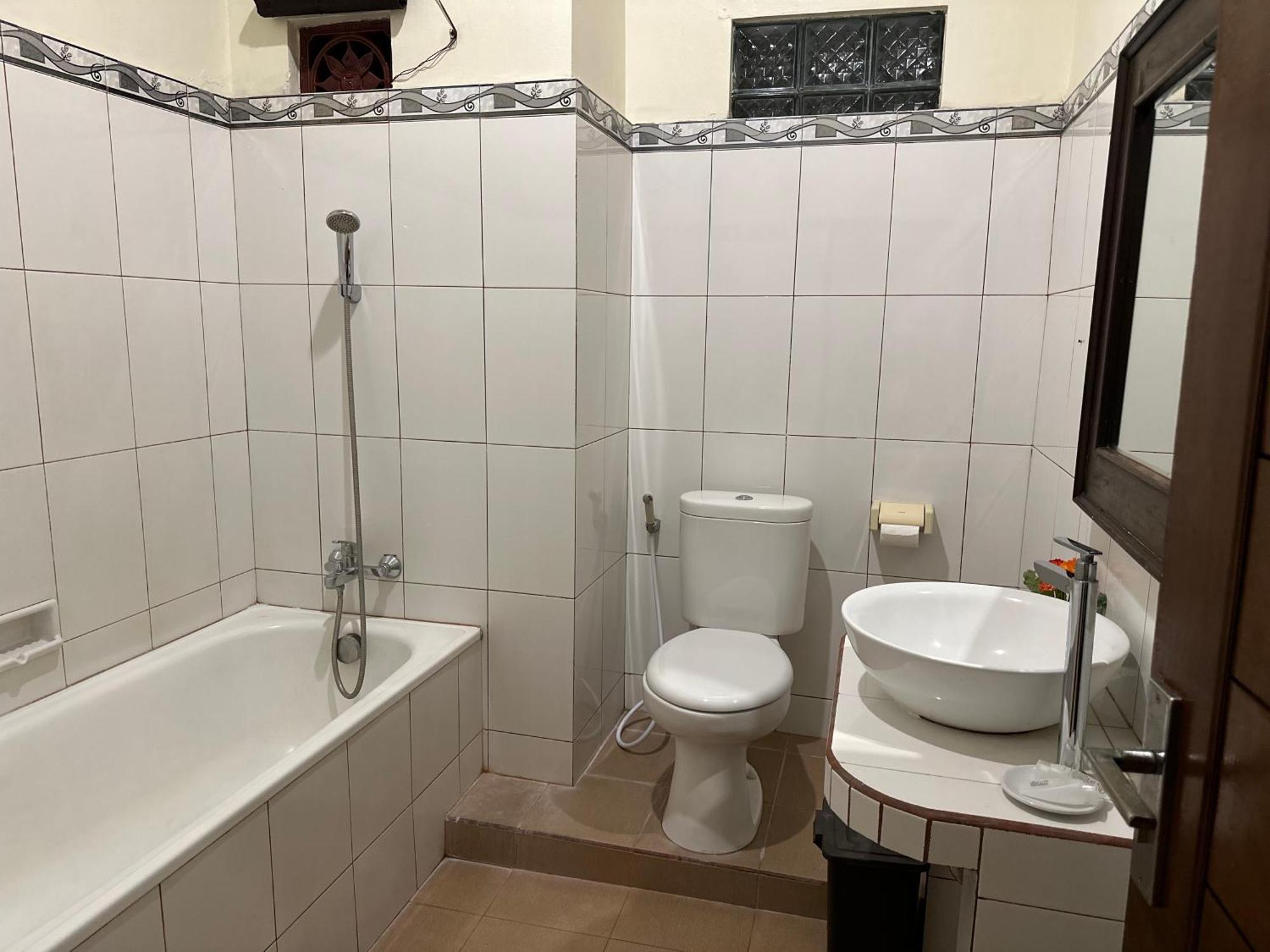 Brata Inn Ubud Екстериор снимка