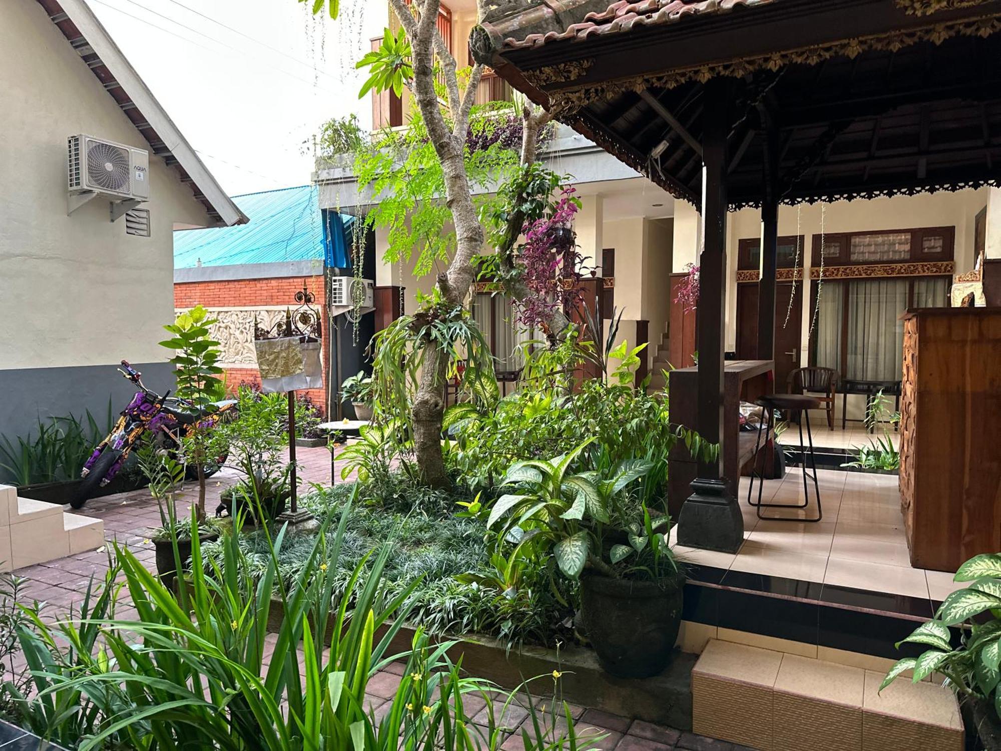 Brata Inn Ubud Екстериор снимка