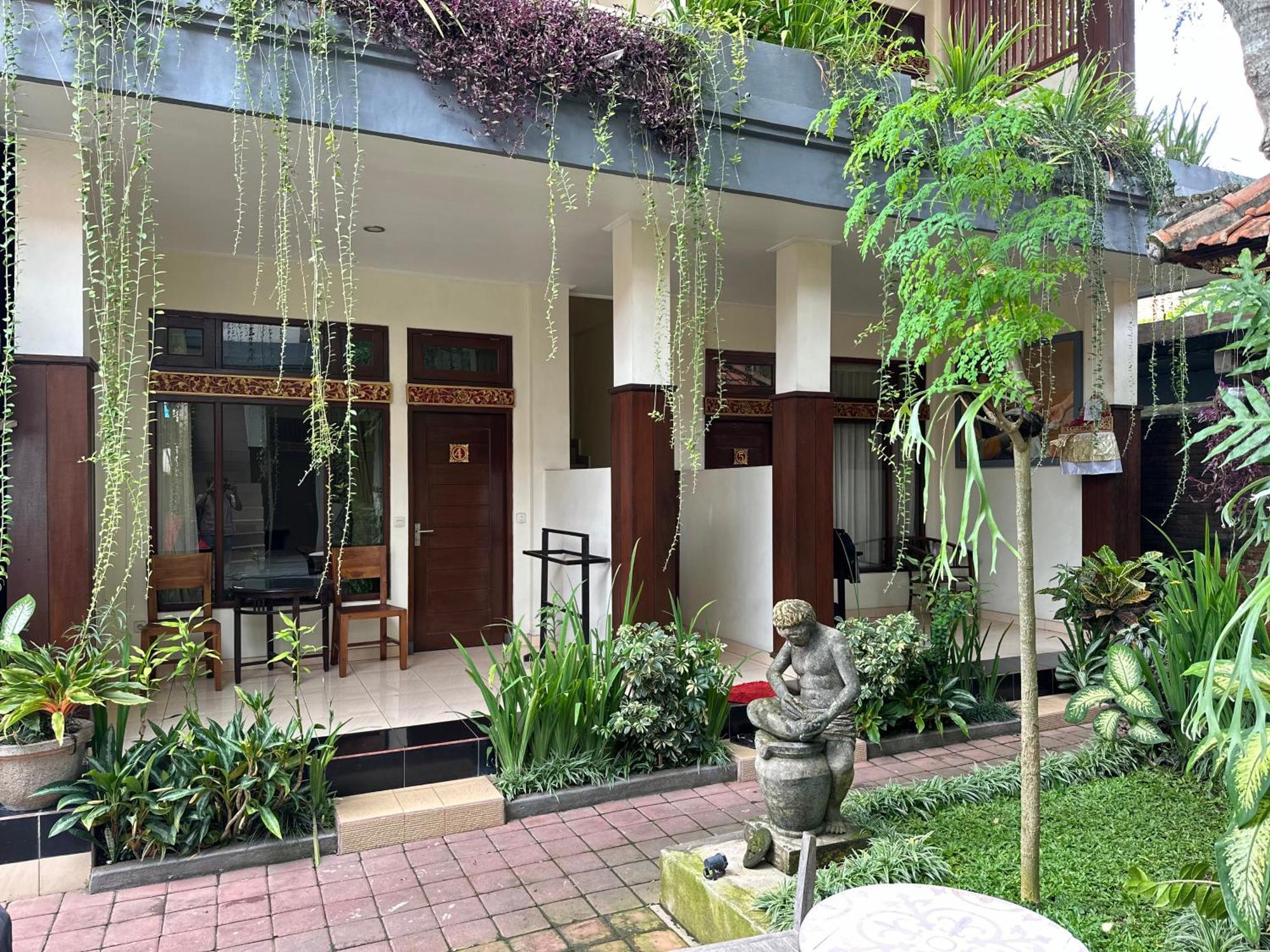 Brata Inn Ubud Екстериор снимка